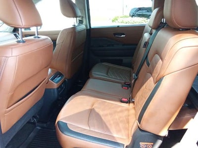 2023 Nissan Pathfinder Platinum 4WD