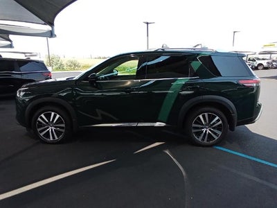 2023 Nissan Pathfinder Platinum 4WD