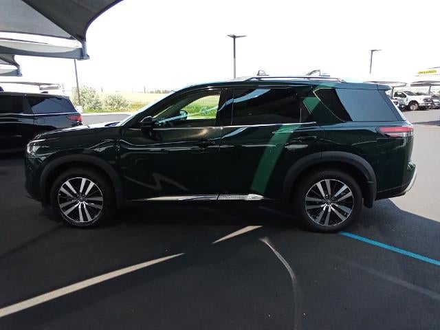 2023 Nissan Pathfinder Platinum 4WD