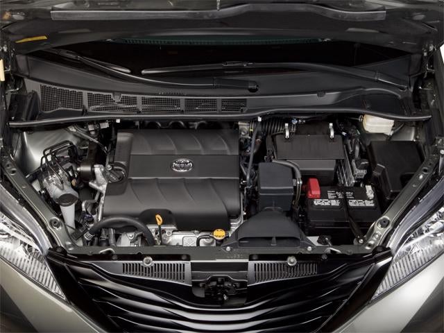 2012 Toyota Sienna 5dr 7-Pass Van V6 XLE AWD (Natl)