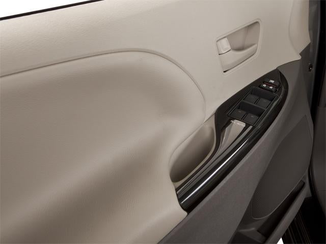 2012 Toyota Sienna 5dr 7-Pass Van V6 XLE AWD (Natl)