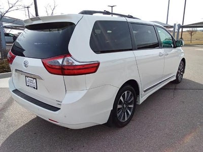 2020 Toyota Sienna XLE AWD 7-Passenger (Natl)