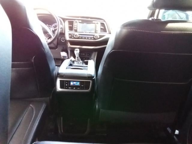 2017 Toyota Highlander XLE V6 AWD (Natl)