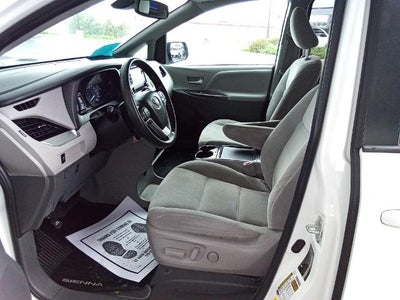 2020 Toyota Sienna LE FWD 8-Passenger (Natl)