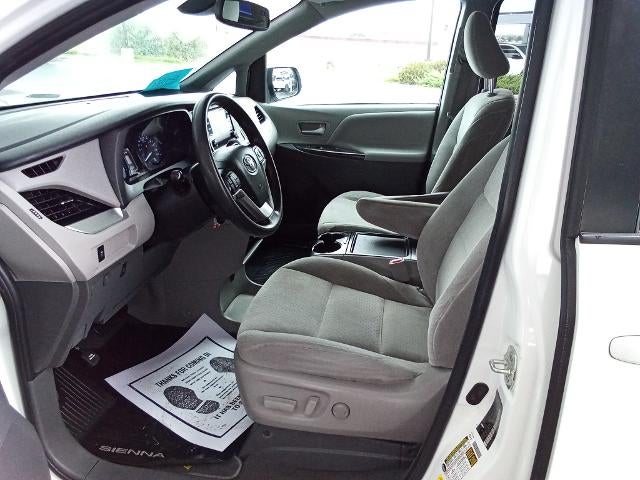 2020 Toyota Sienna LE FWD 8-Passenger (Natl)