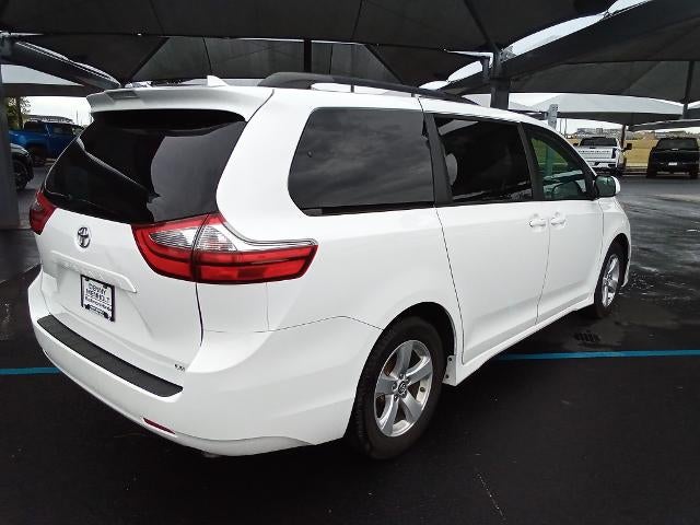 2020 Toyota Sienna LE FWD 8-Passenger (Natl)