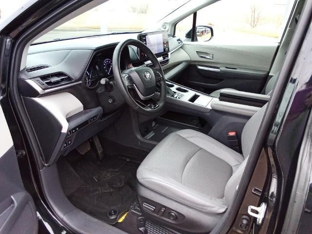 2023 Toyota Sienna Limited AWD 7-Passenger (Natl)
