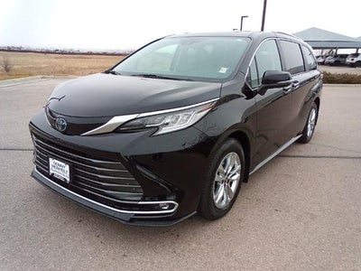 2023 Toyota Sienna Limited AWD 7-Passenger (Natl)