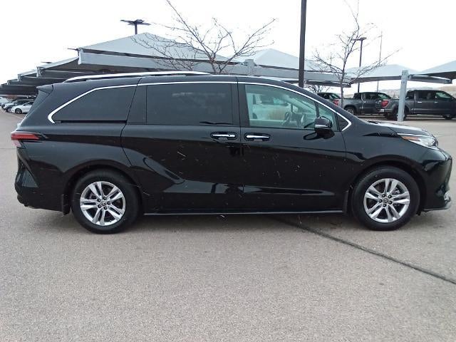 2023 Toyota Sienna Limited AWD 7-Passenger (Natl)
