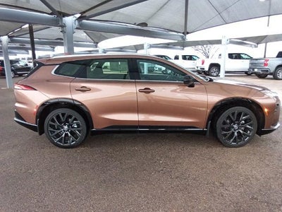 2025 Toyota Crown Signia Limited AWD (Natl)