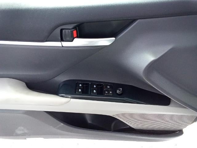 2018 Toyota Camry LE Auto (SE)