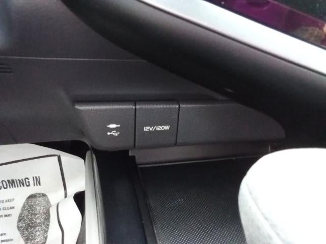 2018 Toyota Camry LE Auto (SE)
