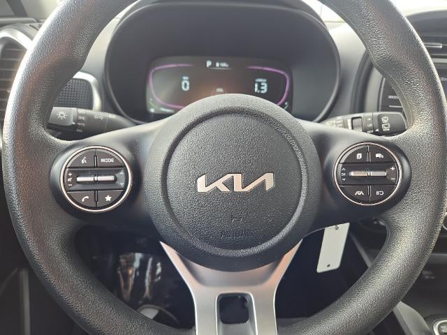 2023 Kia Soul LX IVT