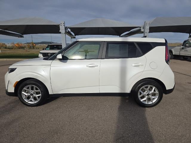 2023 Kia Soul LX IVT