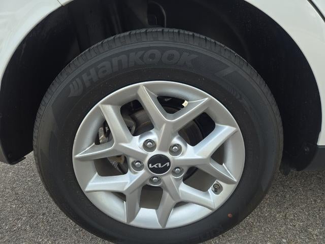 2023 Kia Soul LX IVT