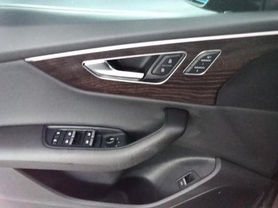 2022 Audi Q8 Premium Plus 55 TFSI quattro