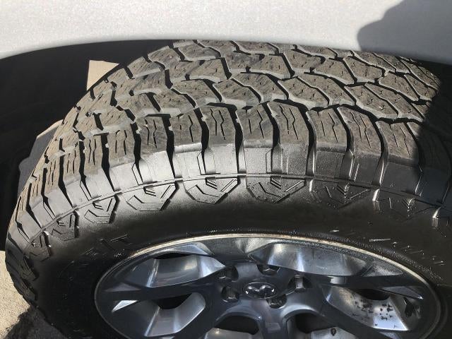 2018 RAM 1500 Laramie 4x4 Crew Cab 5'7" Box