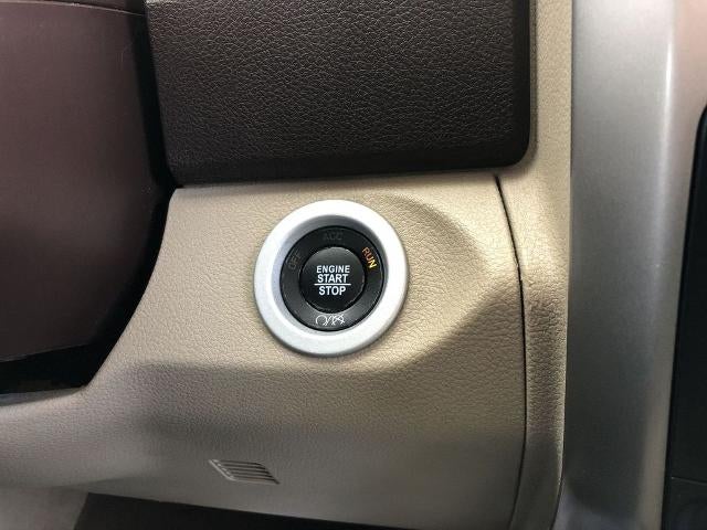 2017 RAM 1500 Laramie 4x4 Crew Cab 5'7" Box