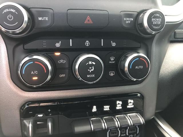 2020 RAM 1500 Big Horn 4x4 Crew Cab 5'7" Box