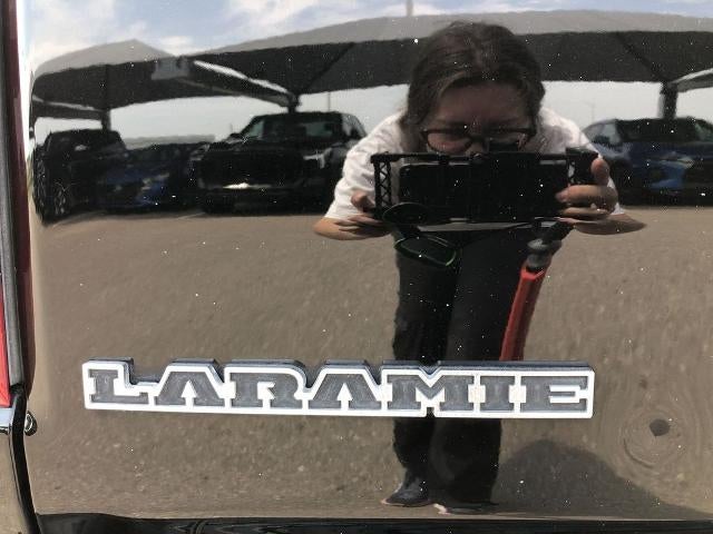 2022 RAM 1500 Laramie 4x4 Crew Cab 5'7" Box