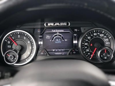 2019 RAM 1500 Laramie 4x4 Crew Cab 5'7" Box