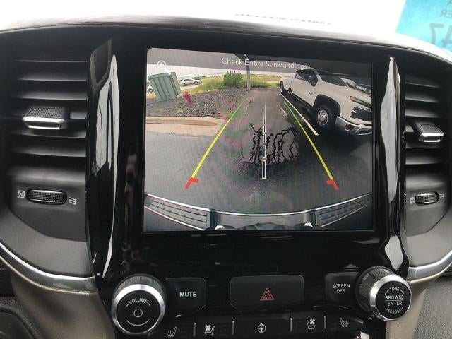 2019 RAM 1500 Laramie 4x4 Crew Cab 5'7" Box