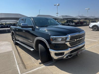 2019 RAM 1500 Laramie 4x4 Crew Cab 5'7" Box