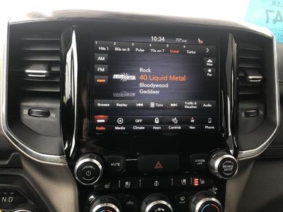 2019 RAM 1500 Laramie 4x4 Crew Cab 5'7" Box