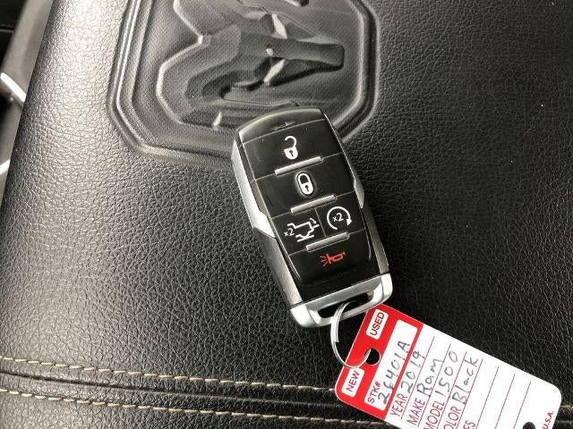 2019 RAM 1500 Laramie 4x4 Crew Cab 5'7" Box