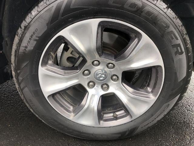 2019 RAM 1500 Laramie 4x4 Crew Cab 5'7" Box