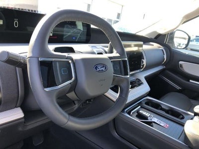 2025 Ford Expedition Active 4x4