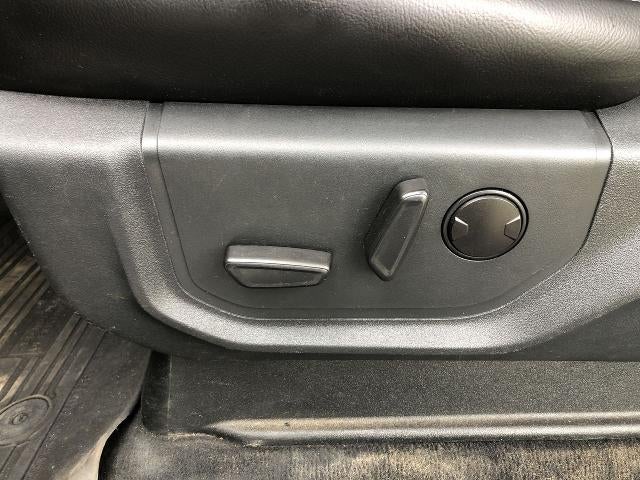2022 Ford Super Duty F-250 SRW LARIAT 4WD Crew Cab 6.75' Box
