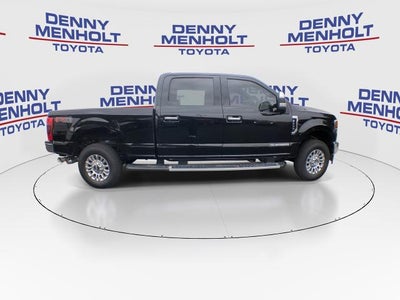2022 Ford Super Duty F-250 SRW LARIAT 4WD Crew Cab 6.75' Box