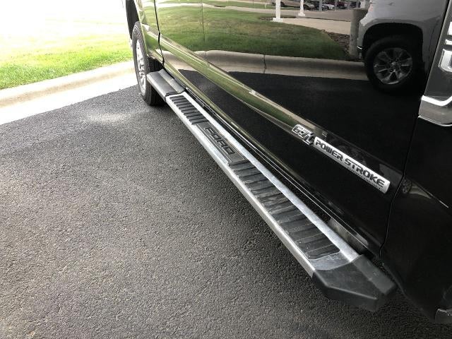 2022 Ford Super Duty F-250 SRW LARIAT 4WD Crew Cab 6.75' Box