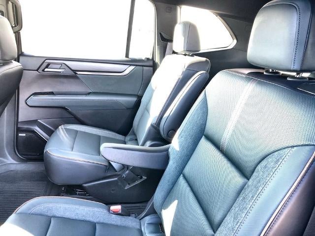 2025 GMC Acadia AWD AT4