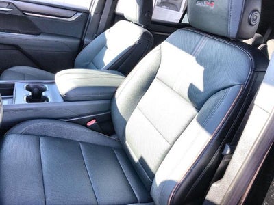 2025 GMC Acadia AWD AT4