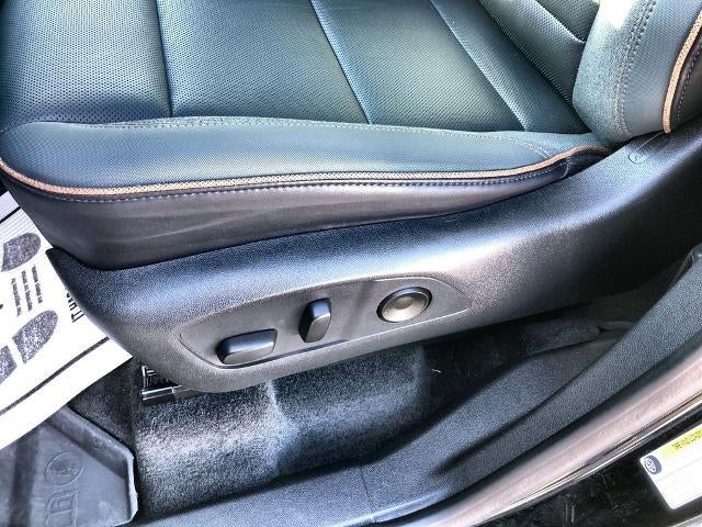 2025 GMC Acadia AWD AT4