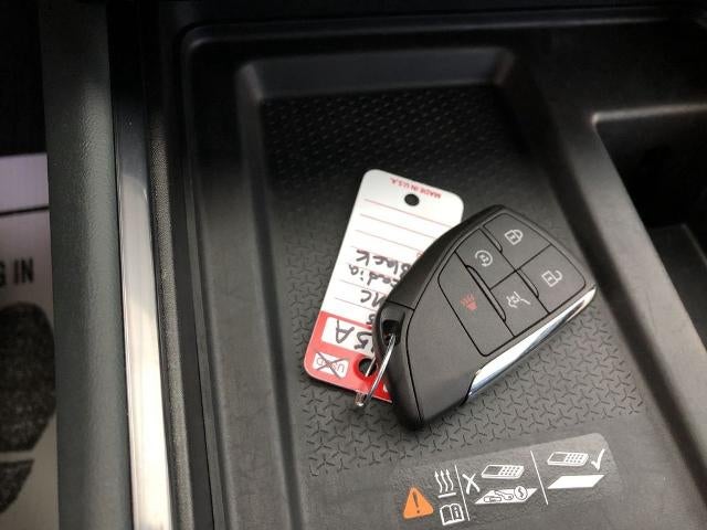 2025 GMC Acadia AWD AT4