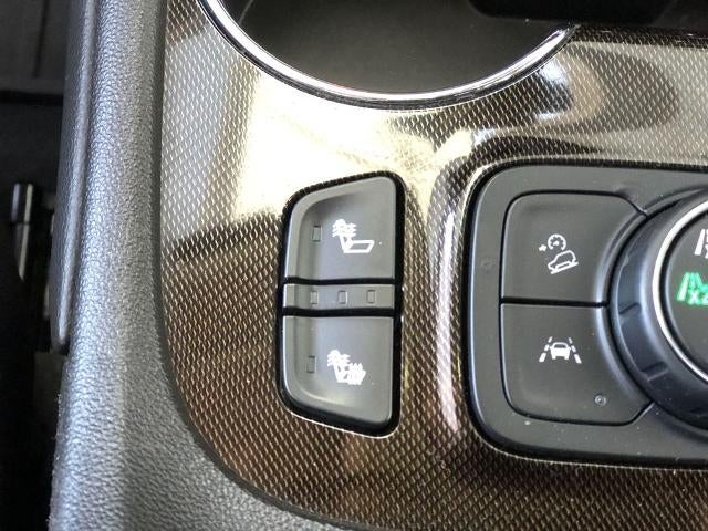 2023 GMC Acadia AWD AT4