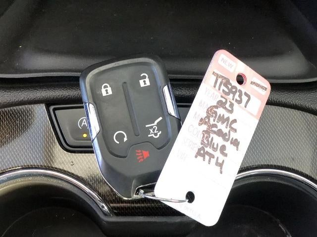 2023 GMC Acadia AWD AT4