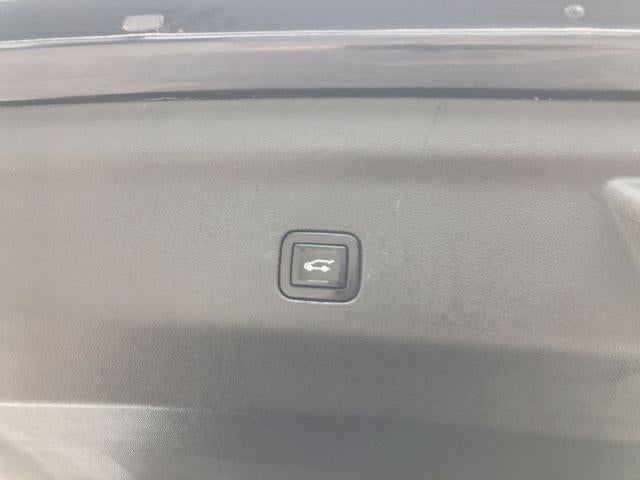 2023 GMC Yukon XL 4WD 4dr SLT