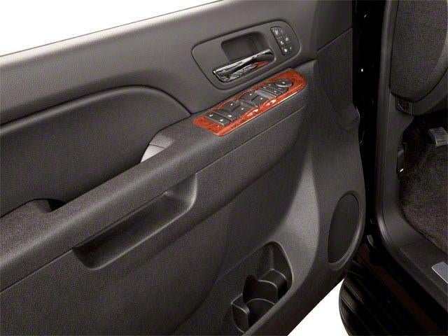 2011 Chevrolet Suburban 4WD 1500 LT