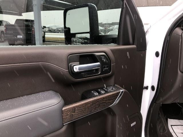2022 GMC Sierra 2500 HD Crew Cab Standard Box 4-Wheel Drive Denali