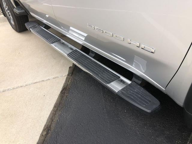2022 GMC Sierra 3500HD Crew Cab Standard Box 4-Wheel Drive SLT