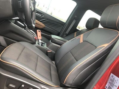 2024 GMC Canyon Crew Cab Short Box 4-Wheel Drive AT4