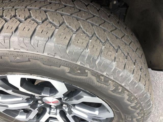 2024 GMC Canyon Crew Cab Short Box 4-Wheel Drive AT4