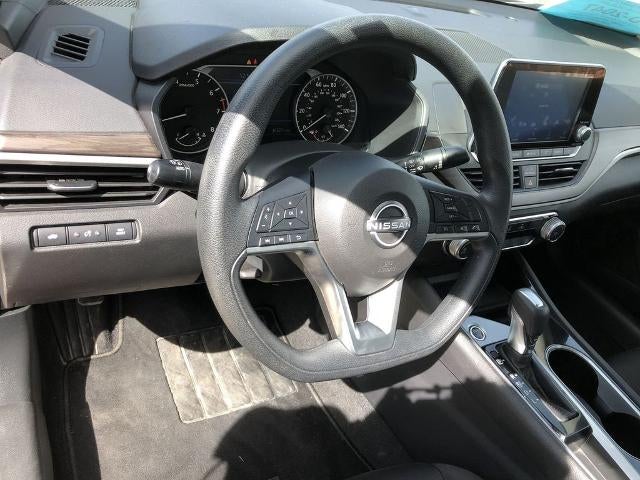 2024 Nissan Altima 2.5 SV Sedan