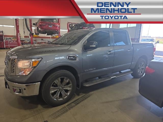 2017 Nissan Titan 4x4 Crew Cab SV