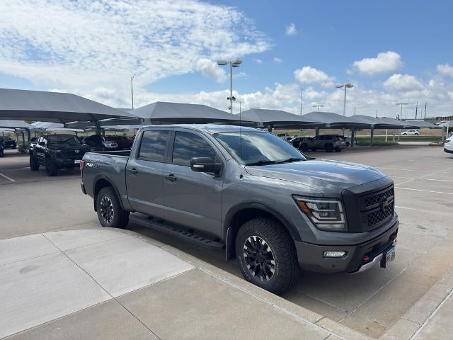 2020 Nissan Titan 4x4 Crew Cab PRO-4X