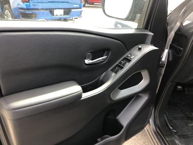 2023 Nissan Frontier Crew Cab 4x4 SV Auto